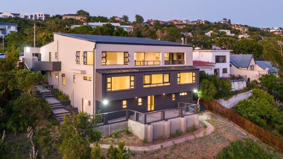 5 Bedroom Property for Sale in Paradise Western Cape